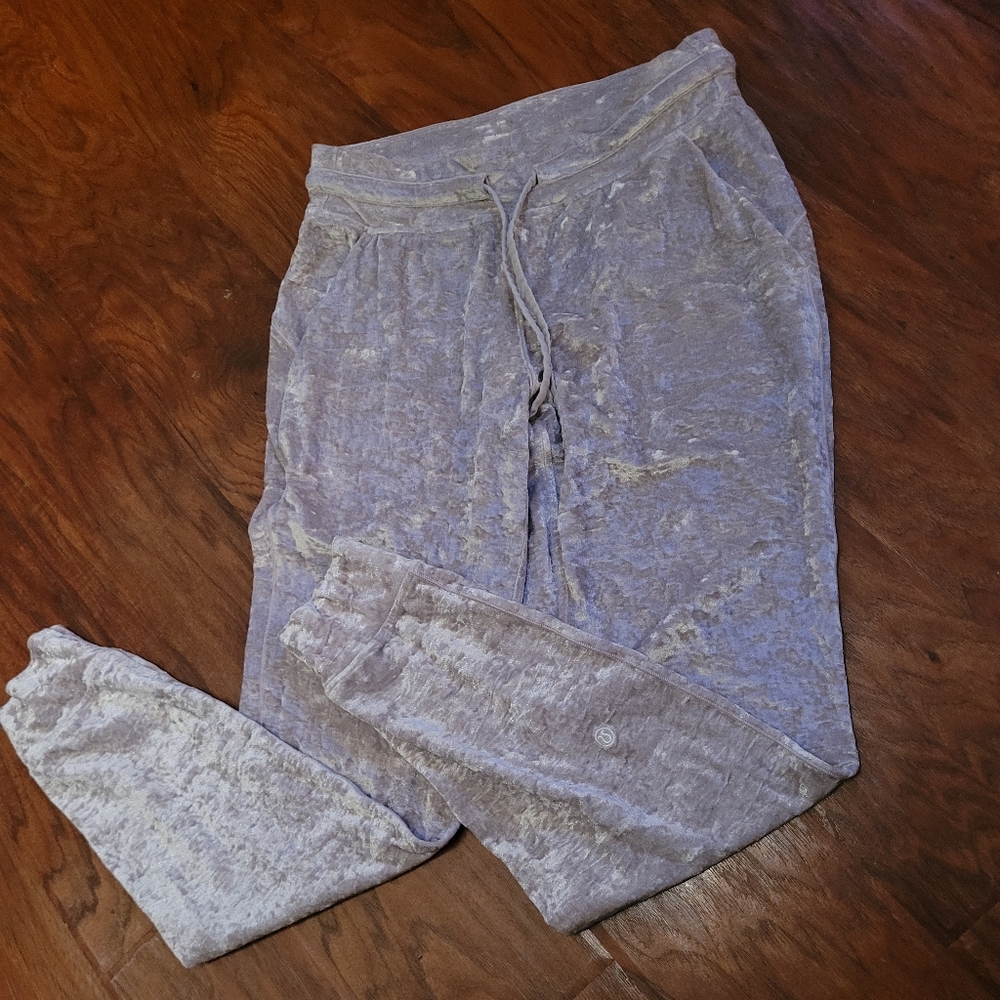 Lululemon Pants - Picture 2 of 4
